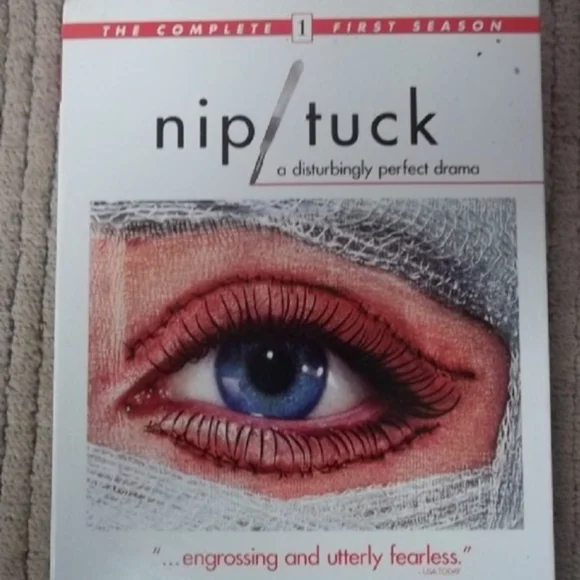 Nip/Tuck Season One DVD Set- Five Discs - Picture 2 of 5